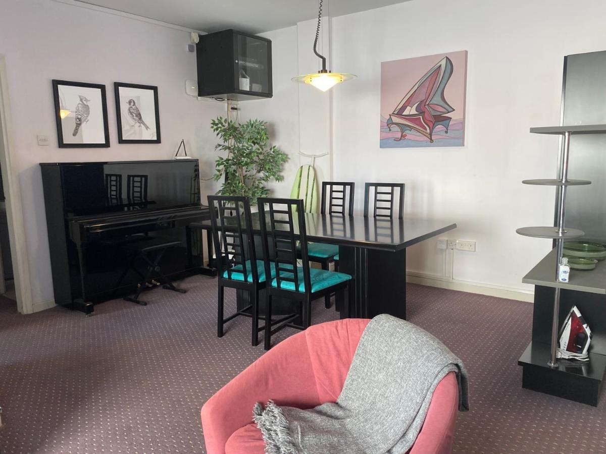 Private Room In A Shared Flat At Best Location Limassol Eksteriør billede
