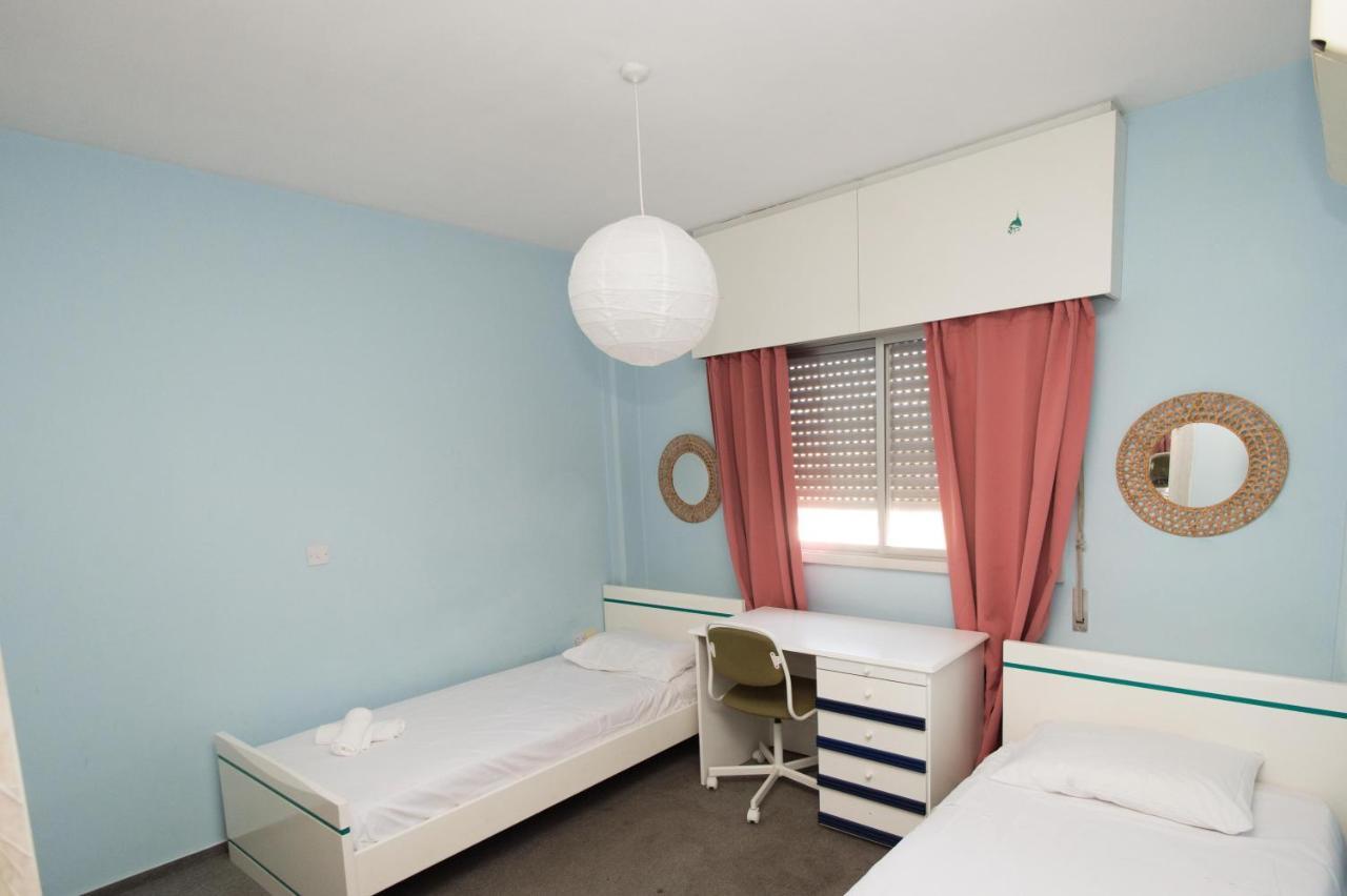 Private Room In A Shared Flat At Best Location Limassol Eksteriør billede