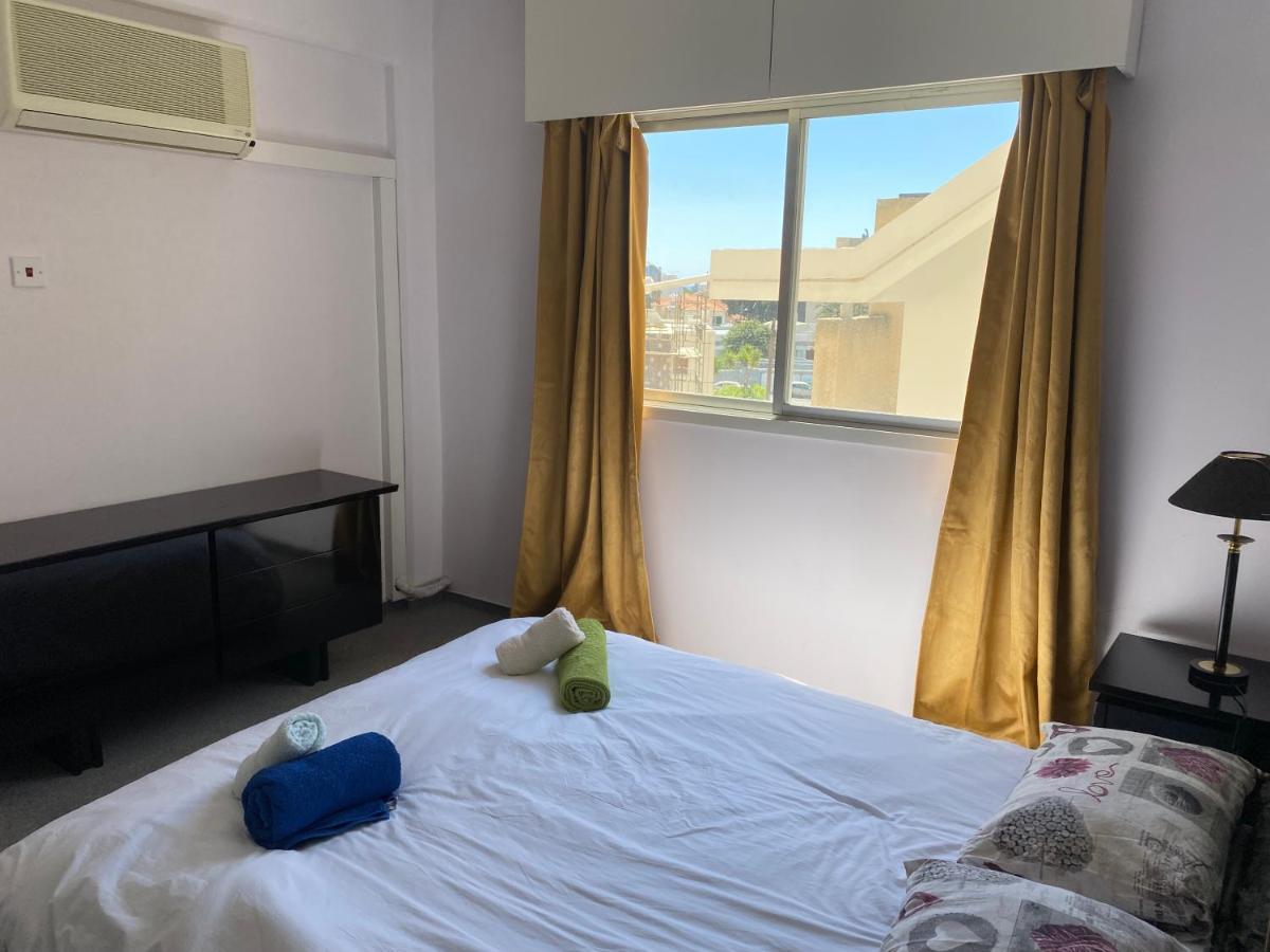 Private Room In A Shared Flat At Best Location Limassol Eksteriør billede